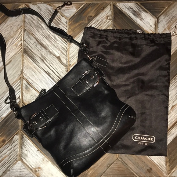 Black coach purse - Picture 2 of 8